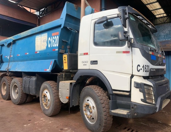 Caminhão Volvo FMX 500 ano 2020
