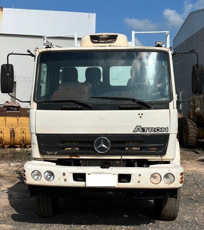 Caminhão Mercedes Benz Atron 2729 ano 2013