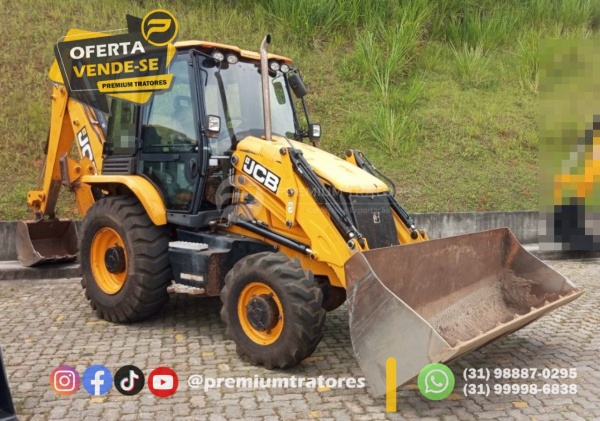 Retroescavadeira JCB 3CX ano 2023