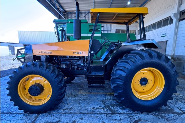 Trator Valmet 1280R ano 1999