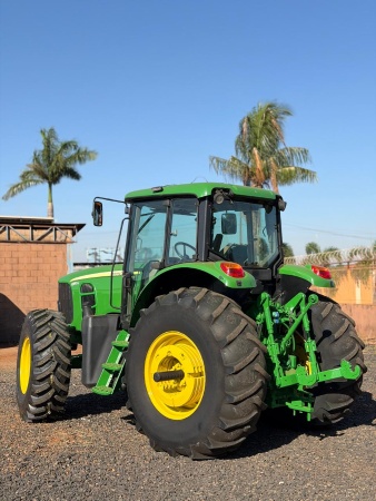 Trator John Deere 6150J ano 2022