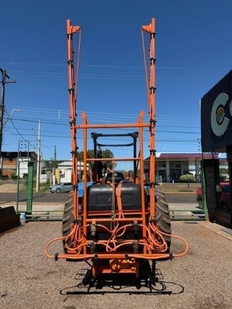 Pulverizador Jacto Condor 600