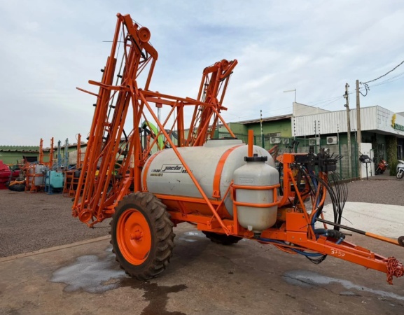 Pulverizador Jacto Columbia AD-18 ano 2008
