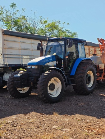 Trator New Holland TS 6040 ano 2012