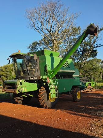 Colheitadeira John Deere 1450 ano 2004 - 1450 - Máquinas Agrícolas