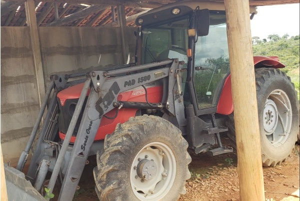 Trator Massey Ferguson MF 4292 ano 2013