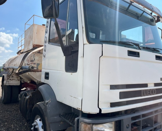 Caminhão Iveco TECTOR 170E22 4X2 ano 2004
