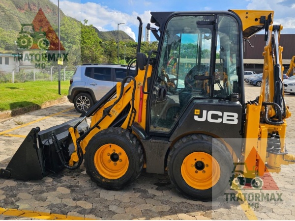 Mini Retroescavadeira JCB 1CX ano 2016