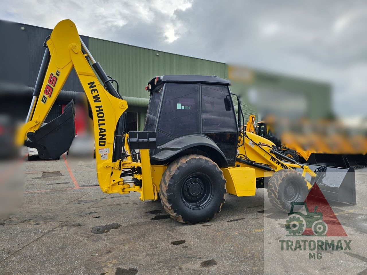 Retroescavadeira New Holland B95B 4x4 ano 2021