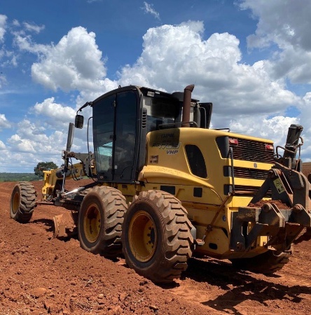 Motoniveladora New Holland RG170.B  ano 2014