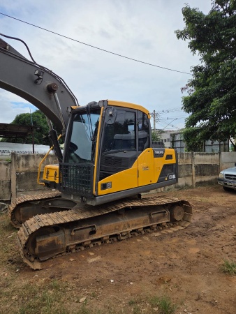 Escavadeira Volvo EC140DL ano 2022