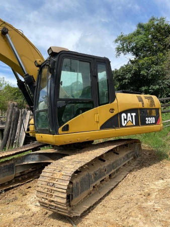 Escavadeira Caterpillar 320D ano 2010