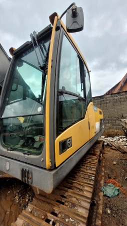 Escavadeira Volvo EC220DL ano 2020