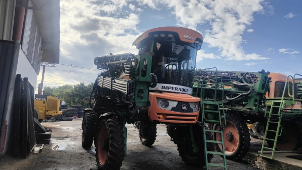 Distribuidor Autopropelido Stara Imperador 3.0 ano 2019