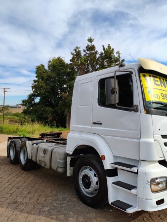 Caminhão Mercedes Benz axor 1933 ano 2008