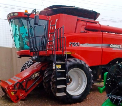 Colheitadeira Case Axial-Flow 7120