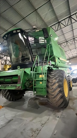 Colheitadeira John Deere 1550 ano 2003 - 1550 - Máquinas Agrícolas