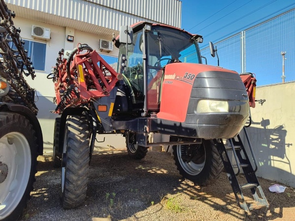 Pulverizador Autopropelido Case Patriot 350 ano 2018