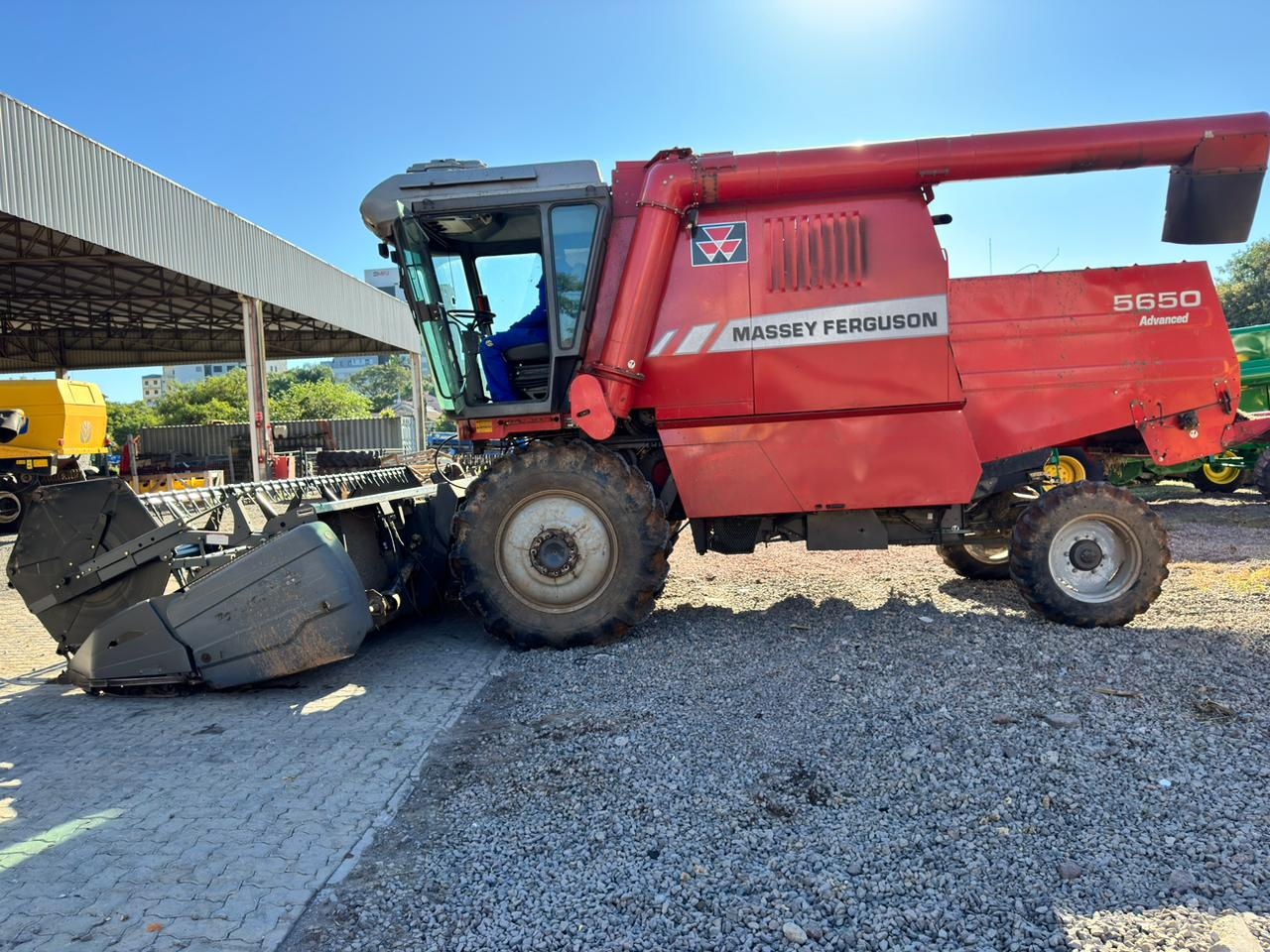 Colheitadeira Massey Ferguson MF 5650 ano 2008