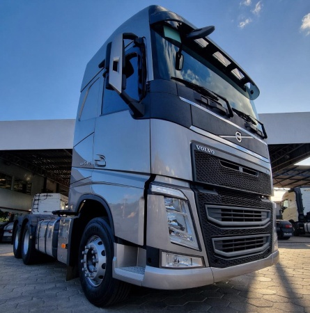 Caminhão Volvo FH 540 ano 2021