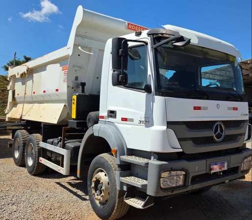 Caminhão Mercedes Benz AXOR 3131 6X4 ano 2021