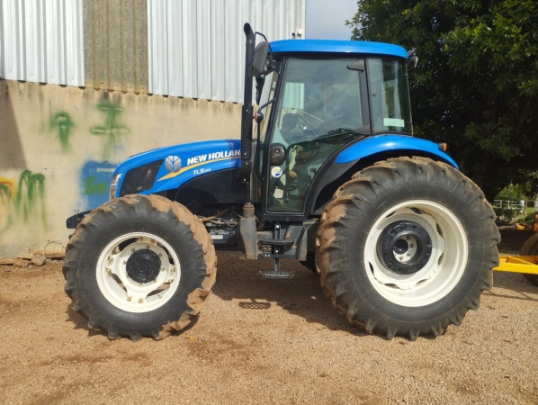 Trator New Holland TL 5.100 ano 2022