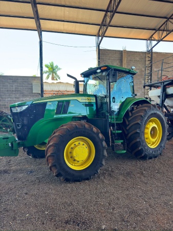 Trator John Deere 7M 230 ano 2025