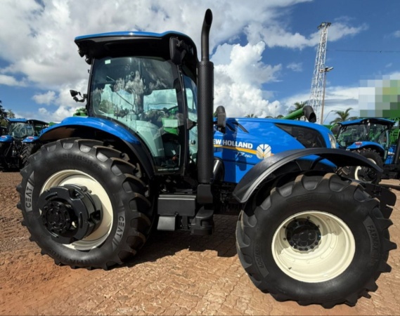 Trator New Holland T7.260 ano 2022