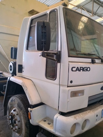 Caminhão Ford CARGO 2622 ano 2011