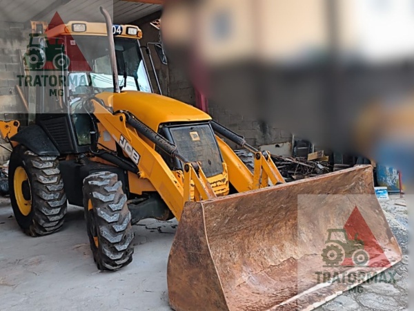 Retroescavadeira JCB 3C ano 2013