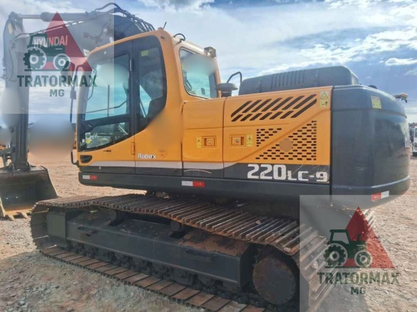 Escavadeira Hyundai R220LC-9 ano 2022 - R220LC-9 - Máquinas de Linha Amarela