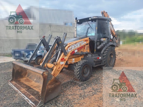 Retroescavadeira Case 580 N  ano 2020