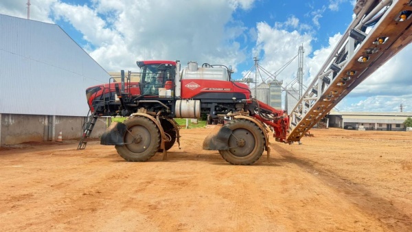 Pulverizador Autopropelido Kuhn Stronger HD 4000 ano 2021