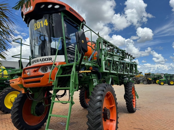Pulverizador Autopropelido Stara IMPERADOR 3100 ano 2014
