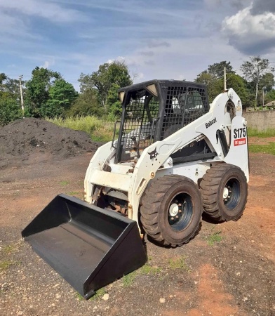 Mini Carregadeira Bobcat S175 ano 2012