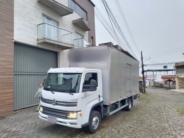 Caminhão Volkswagen 11-180 Delivery ano 2023