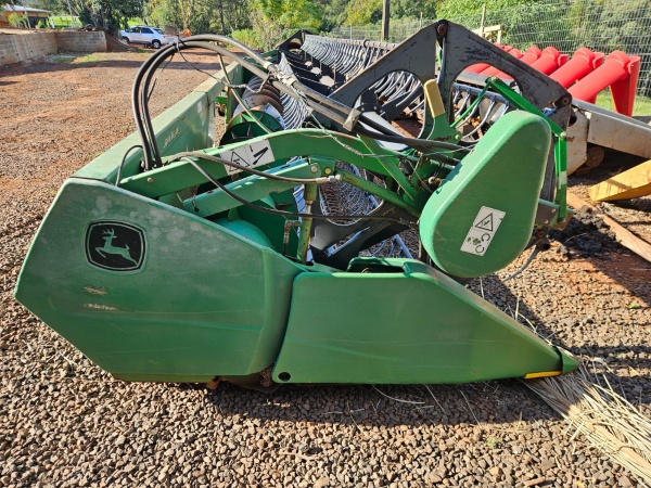 Plataforma John Deere 625 ano 2009