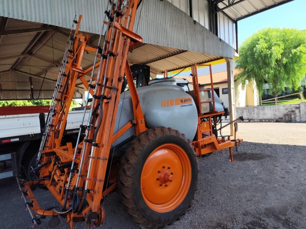 Pulverizador Jacto Advanced 2000 AM 18 ano 2016