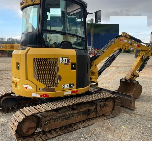 Mini Escavadeira Caterpillar 303.5 CR ano 2022