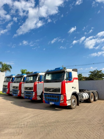Caminhão Volvo FH 540 ano 2014