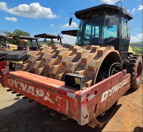 Rolo Compactador Dynapac CA250 ano 2013