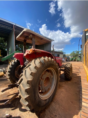 Trator Massey Ferguson MF 4292 ano 2020