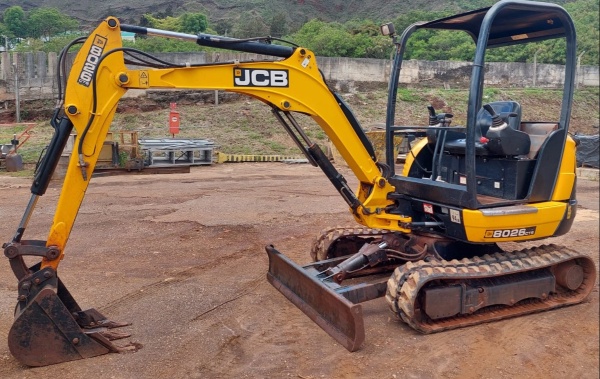 Mini Escavadeira JCB 8026 CTS ano 2017
