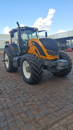 Trator Valtra 194 HITECH ano 2021 - 194 HITECH - Máquinas Agrícolas