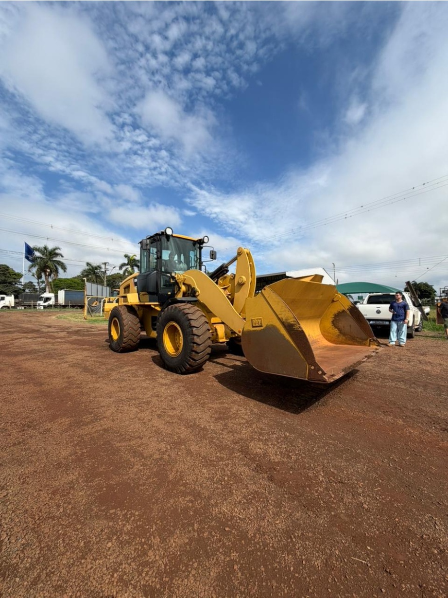 Pá Carregadeira Caterpillar 938K