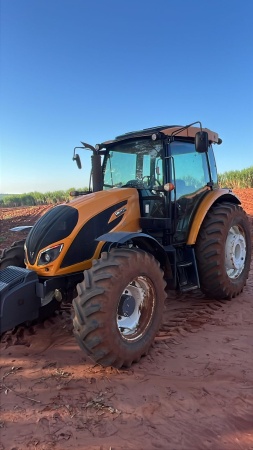 Trator Valtra A124 ano 2022