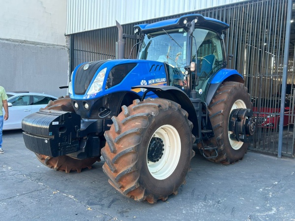 Trator New Holland T7.260 ano 2023 - T7.260 - Máquinas Agrícolas