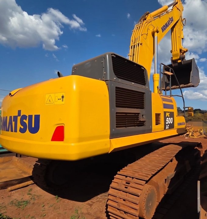Escavadeira Komatsu PC500 ano 2023