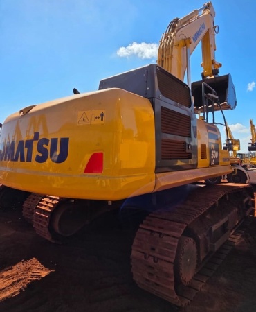 Escavadeira Komatsu PC500 ano 2023
