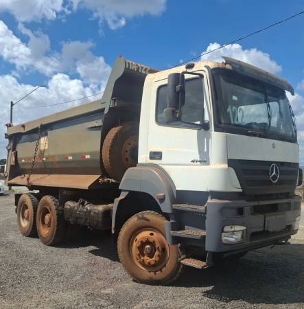 Caminhão Mercedes Benz Axor 4144 K 6x4 2p (diesel) ano 2011
